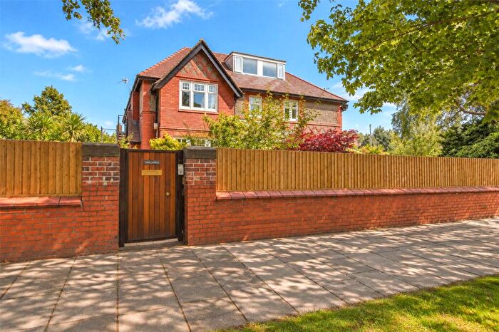 3 Bedroom Flat For Sale In Meols Drive, Hoylake, Wirral, CH47