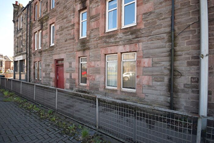 2 Bedroom Flat For Sale In Crieff Road, Perth, PH1