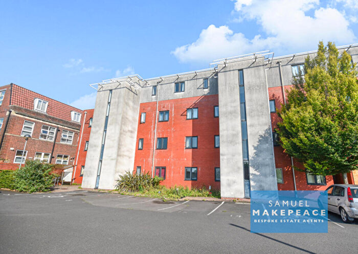 2 Bedroom Flat For Sale In Palace Court, Tunstall, Stoke-on-Trent, ST6