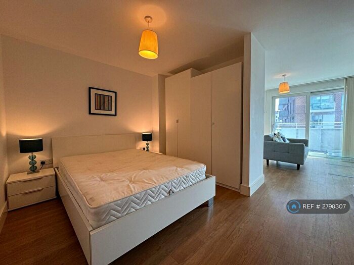 Studio To Rent In Hannaford Walk, London, E3