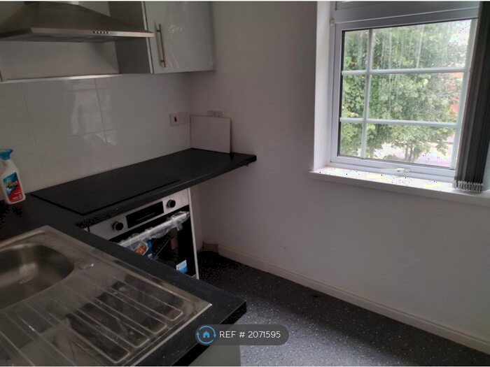 1 Bedroom Flat To Rent In Frodingham Road, Scunthorpe, DN15