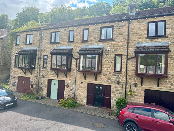 2 Bedroom Mews For Sale In No. The Woodlands Palace House Road, Hebden Bridge, HX7