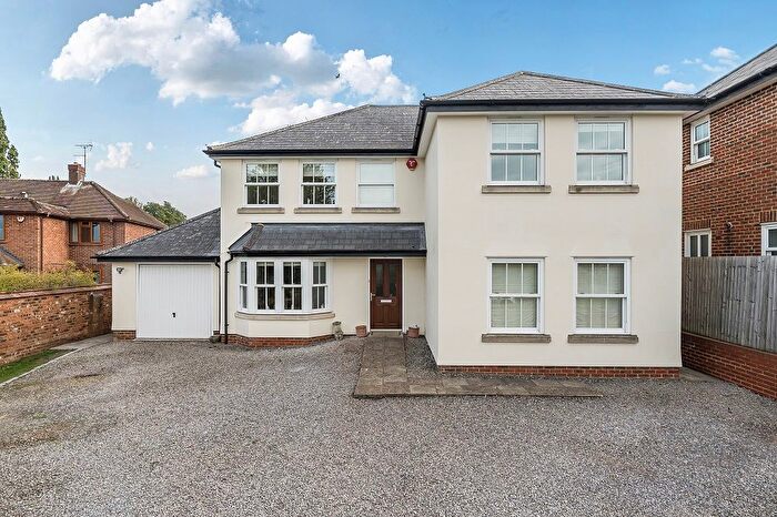 4 Bedroom Detached House For Sale In Church Lane, Wokingham, RG40