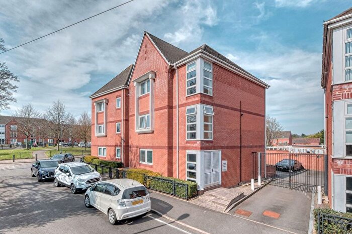 2 Bedroom Flat For Sale In School Close, Northfield, B31