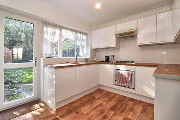 2 Bedroom Terraced House To Rent In Woking, Surrey, GU21