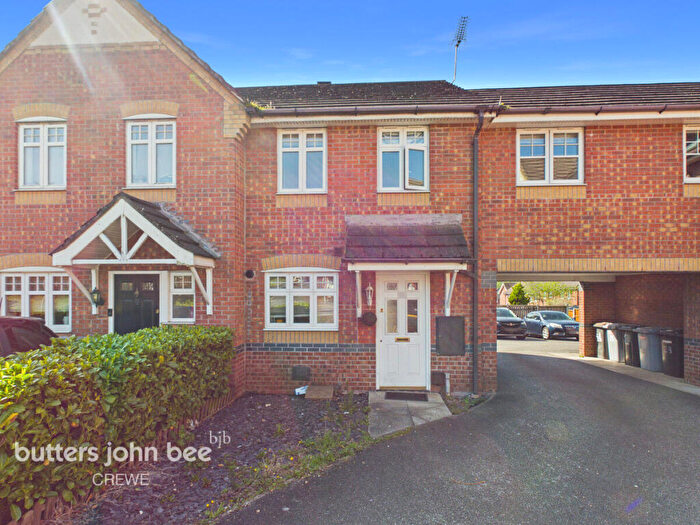 3 Bedroom Mews For Sale In Rolls Avenue, Crewe, CW1