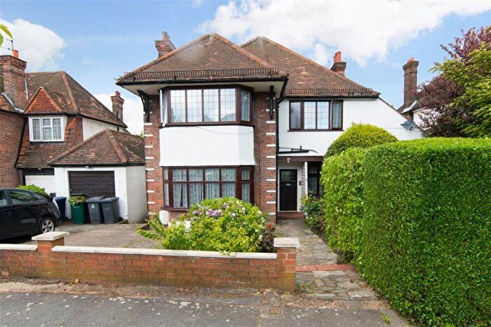 1 Bedroom Flat To Rent In Armitage Road, Golders Green, NW1