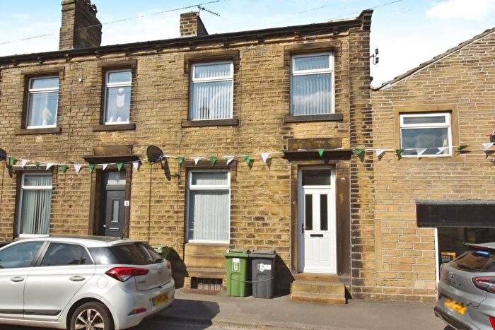 3 Bedroom Terraced House To Rent In Swallow Lane, Golcar, Huddersfield, HD7