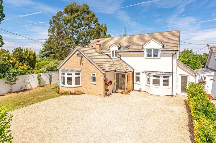 4 Bedroom Link Detached House For Sale In The Gibb, Near Castle Combe, SN14