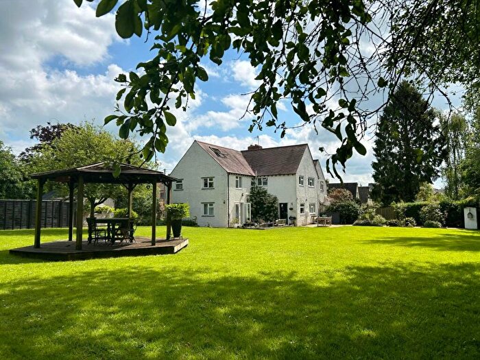 4 Bedroom Semi-Detached House For Sale In Essex Place, Bourton-on-the-Water, Cheltenham, Gloucestershire, GL54