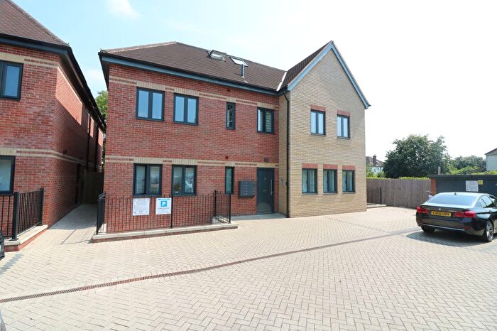 1 Bedroom Flat To Rent In Gunnersbury Avenue, Ealing, London, W5