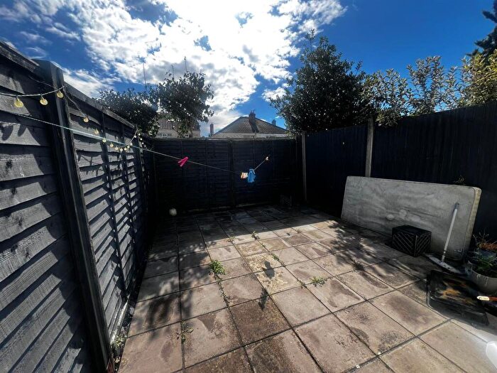 2 Bedroom Property To Rent In Suffolk Road, Southsea, PO4