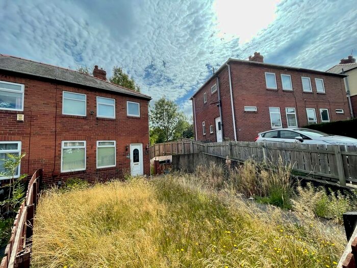 3 Bedroom Semi-Detached House To Rent In Denton View, Blaydon-On-Tyne, Tyne And Wear, NE21