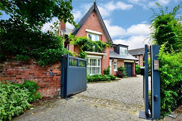 4 Bedroom Detached House To Rent In Agalia Gardens, Didsbury, Manchester, M20