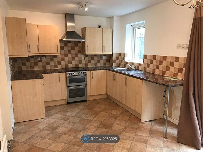 3 Bedroom Terraced House To Rent In Kinnersley Close, Redditch, B98