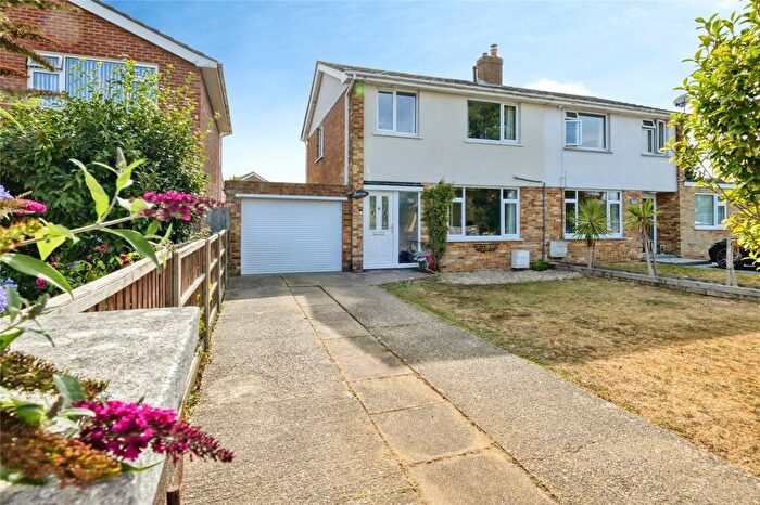 3 Bedroom Semi Detached House For Sale In Walkers Lane North, Blackfield, Southampton, Hampshire, SO45