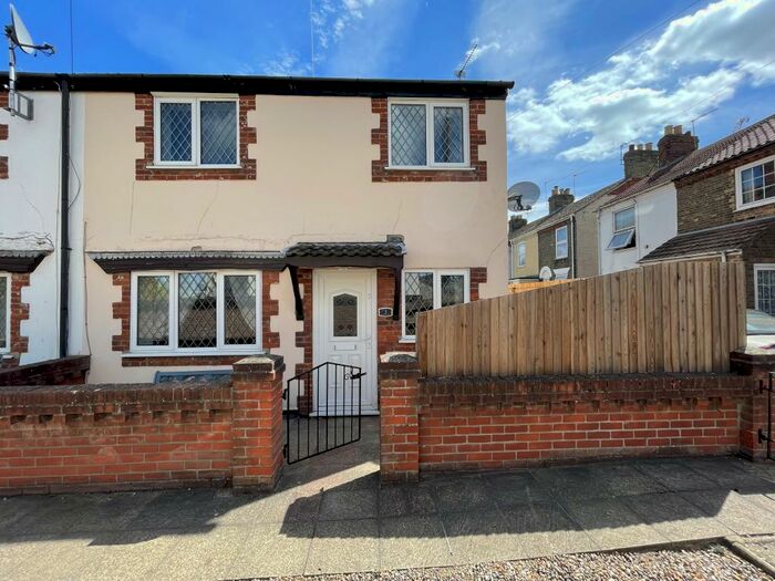 2 Bedroom House To Rent In Waveney Road, Great Yarmouth, NR31