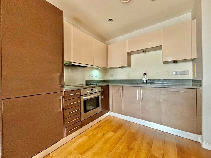 1 Bedroom Flat To Rent In The Boathouse, Gillingham, ME7