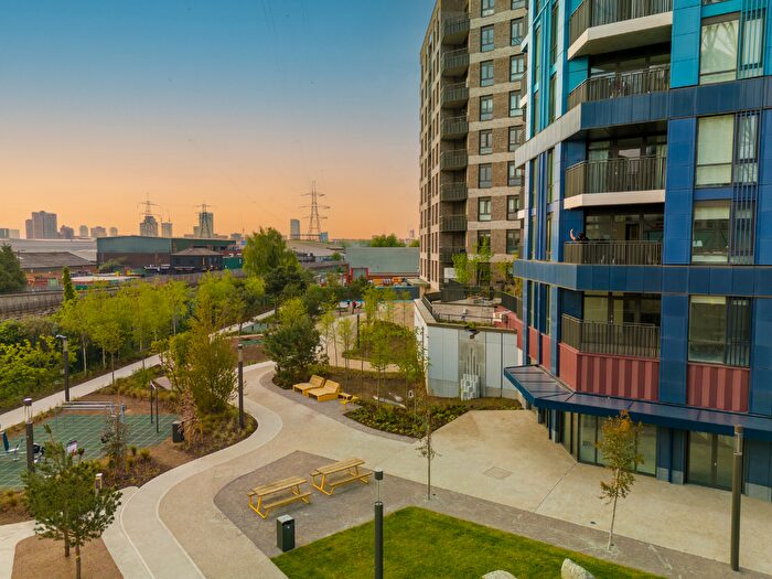 1 Bedroom Flat For Sale In Manor Road, Canning Town, E16