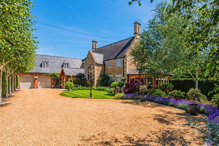 5 Bedroom Detached House For Sale In Pytchley Road, Orlingbury * Brochure Pending *, NN14