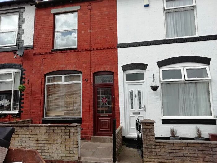 2 Bedroom Terraced House For Sale In Clarendon Road, Birmingham, B67