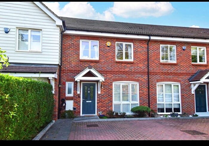 3 Bedroom Terraced House To Rent In Woodside Road, Abbots Langley, WD5