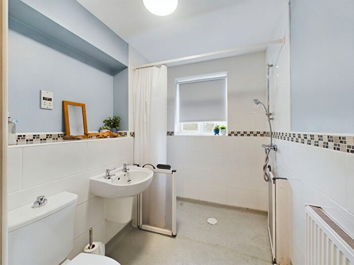 2 Bedroom Flat For Sale In Douglas Avenue, Wesham, PR4