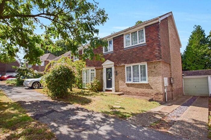 3 Bedroom Semi-Detached House For Sale In Birch Drive, Lordswood, Chatham, ME5
