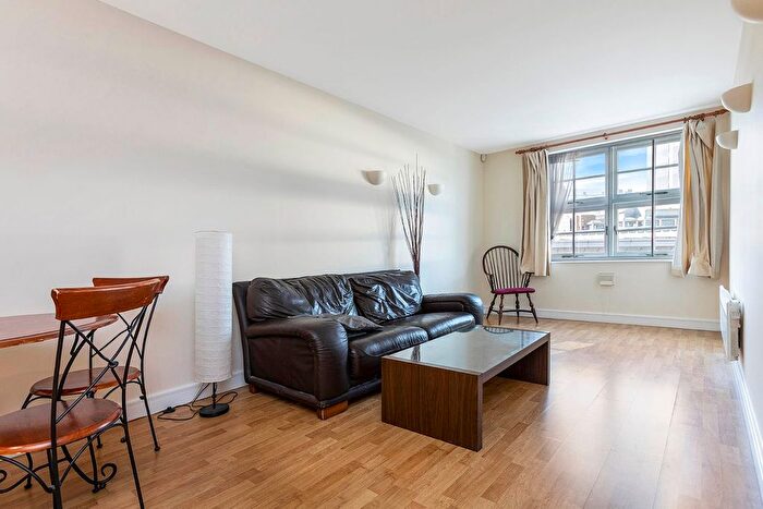 2 Bedroom Flat To Rent In Oxford Drive, Bermondsey Street, London, SE1