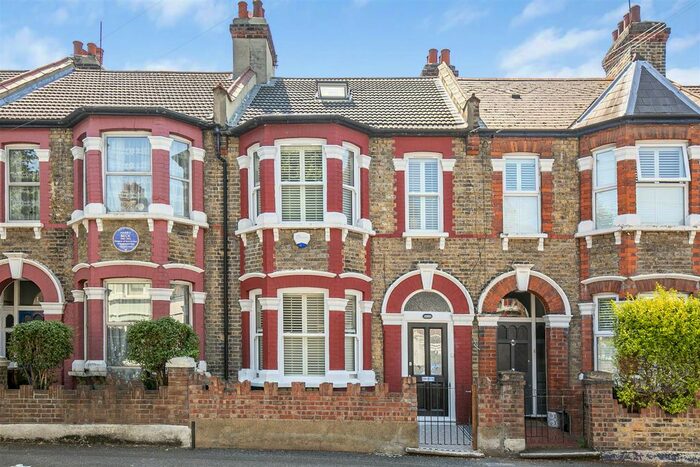 3 Bedroom Terraced House To Rent In Wesley Road, Leyton, London, E10