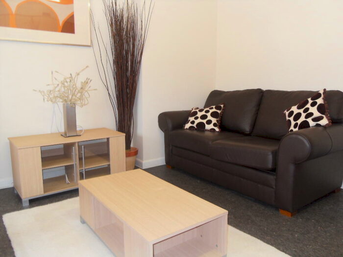 1 Bedroom Flat To Rent In Devizes Road, Wroughton, SN4