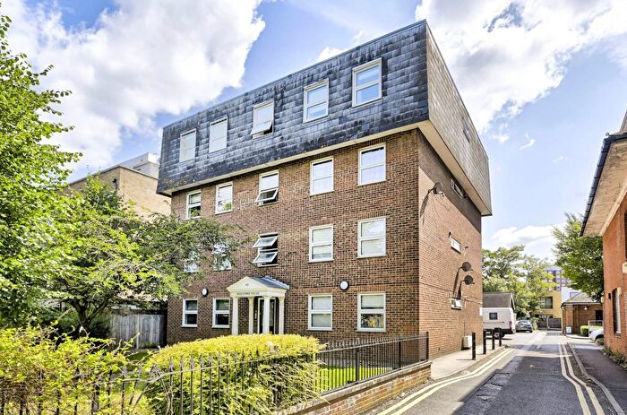 2 Bedroom Flat To Rent In Sydenham Road, Croydon, London, CR0