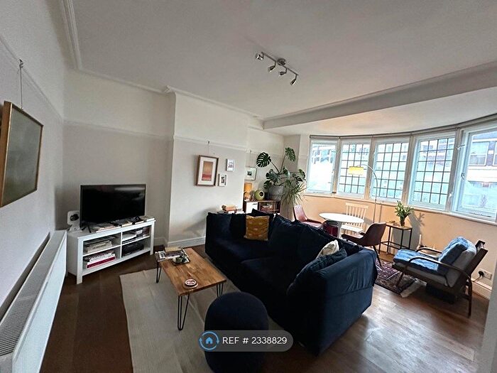2 Bedroom Flat To Rent In Muswell Hill, London, N10