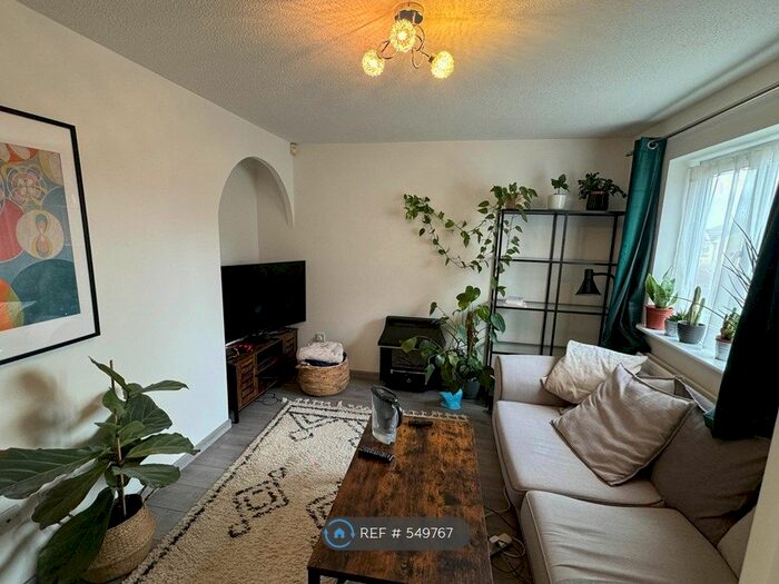 3 Bedroom End Of Terrace House To Rent In Victoria Way, London, SE7