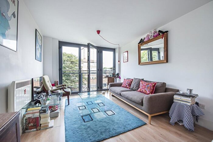 1 Bedroom Apartment To Rent In Acton's Lock, Shoreditch, E2