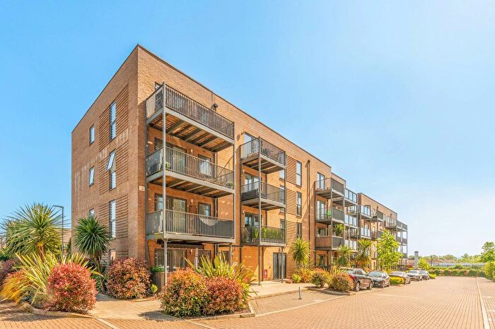 2 Bedroom Flat To Rent In Apple Yard, Anerley, London, SE20