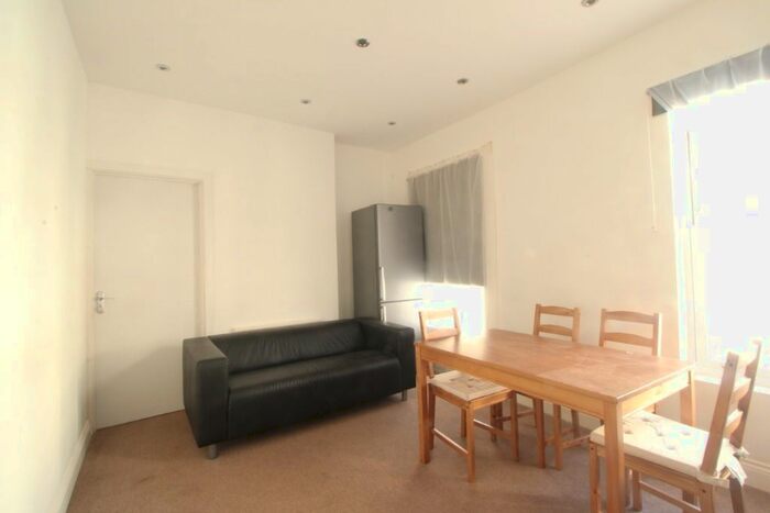 1 Bedroom Flat To Rent In Queen Street, Maidenhead, SL6