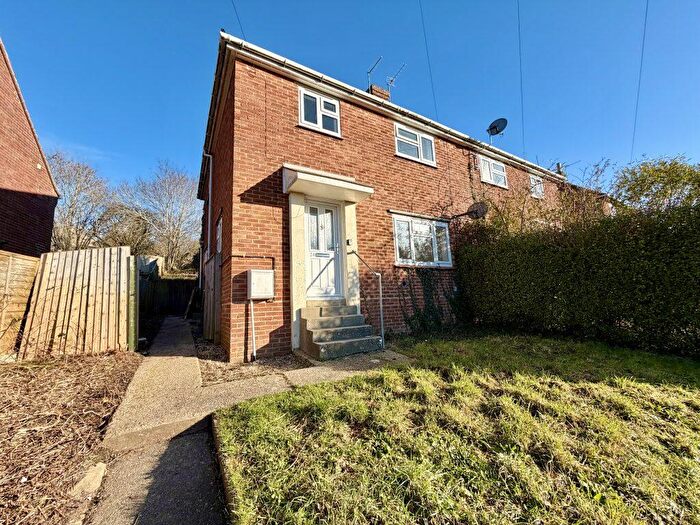 3 Bedroom Semi Detached House For Sale In St Georges Avenue, Yeovil, Somerset, BA21