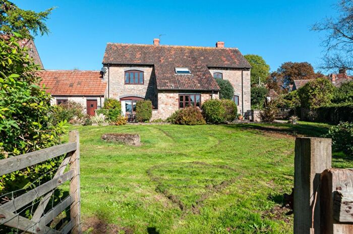 4 Bedroom Barn Conversion For Sale In The Old Granary, Loxton, - Superb Family Home With Land, BS26