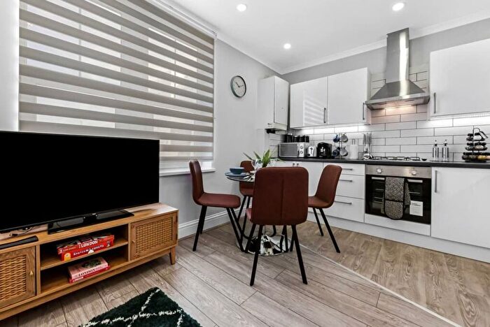 1 Bedroom Flat To Rent In Old Kent Road, London, SE15