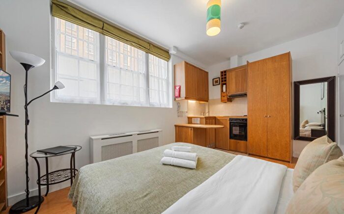 Studio To Rent In North Gower Street, Euston, London, NW1