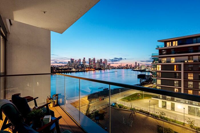 2 Bedroom Flat For Sale In Harrison Walk, London, SE10