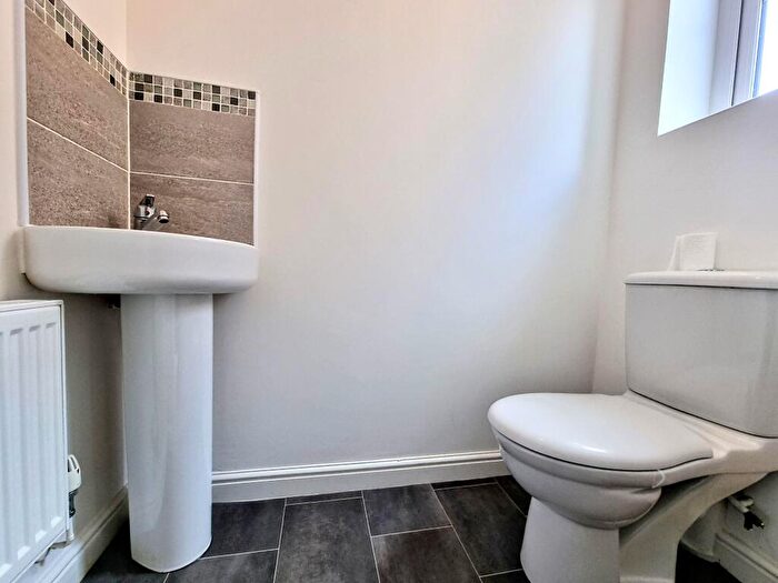2 Bedroom End Of Terrace House To Rent In Worcester Court, Tonyrefail, Porth, CF39