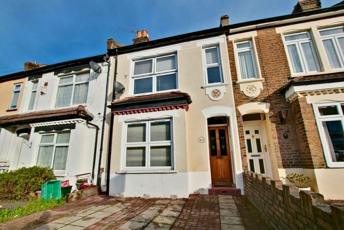 3 Bedroom Terraced House To Rent In Havelock Road, Bromley, BR2