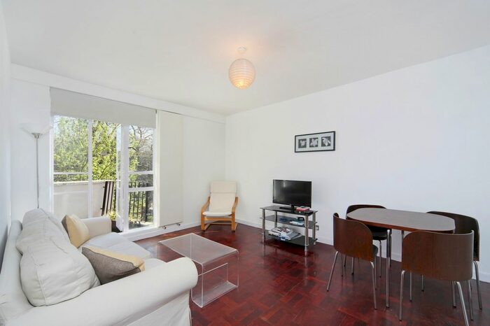 2 Bedroom Flat To Rent In Hallfield Estate, London, W2