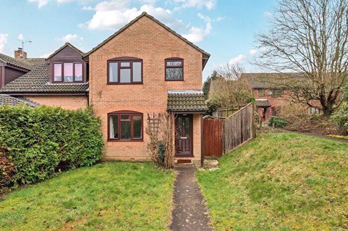 3 Bedroom Semi Detached House For Sale In Dines Way, Hermitage, RG18