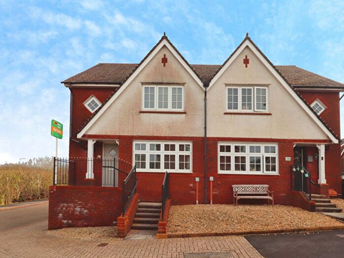 3 Bedroom Semi Detached House For Sale In Parc Dan Y Bryn, Tonyrefail, Porth, CF39