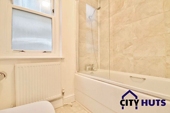 2 Bedroom Flat To Rent In Cardozo Road, London, N7