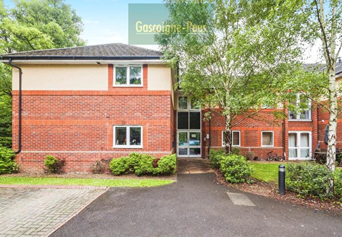 2 Bedroom Apartment To Rent In St. Marys Way, Guildford, GU2