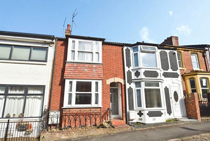 1 Bedroom Flat To Rent In Granville Street, Aylesbury, Buckinghamshire, HP20